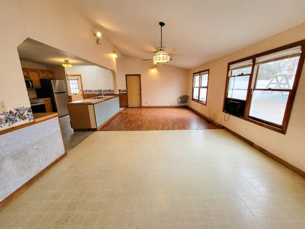 $325,000 | 1813 North Avenue, Burlington, VT 05408