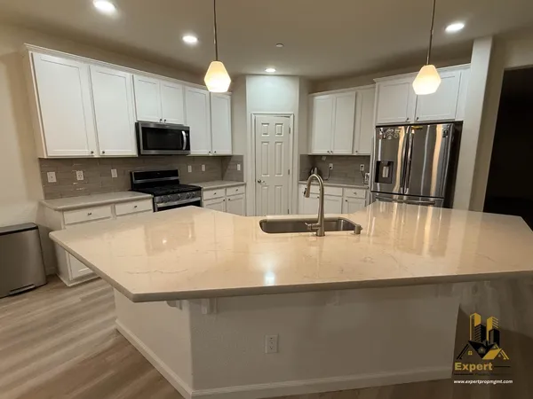 $3,295 | 160 Hermosa Court, Lincoln, CA 95648