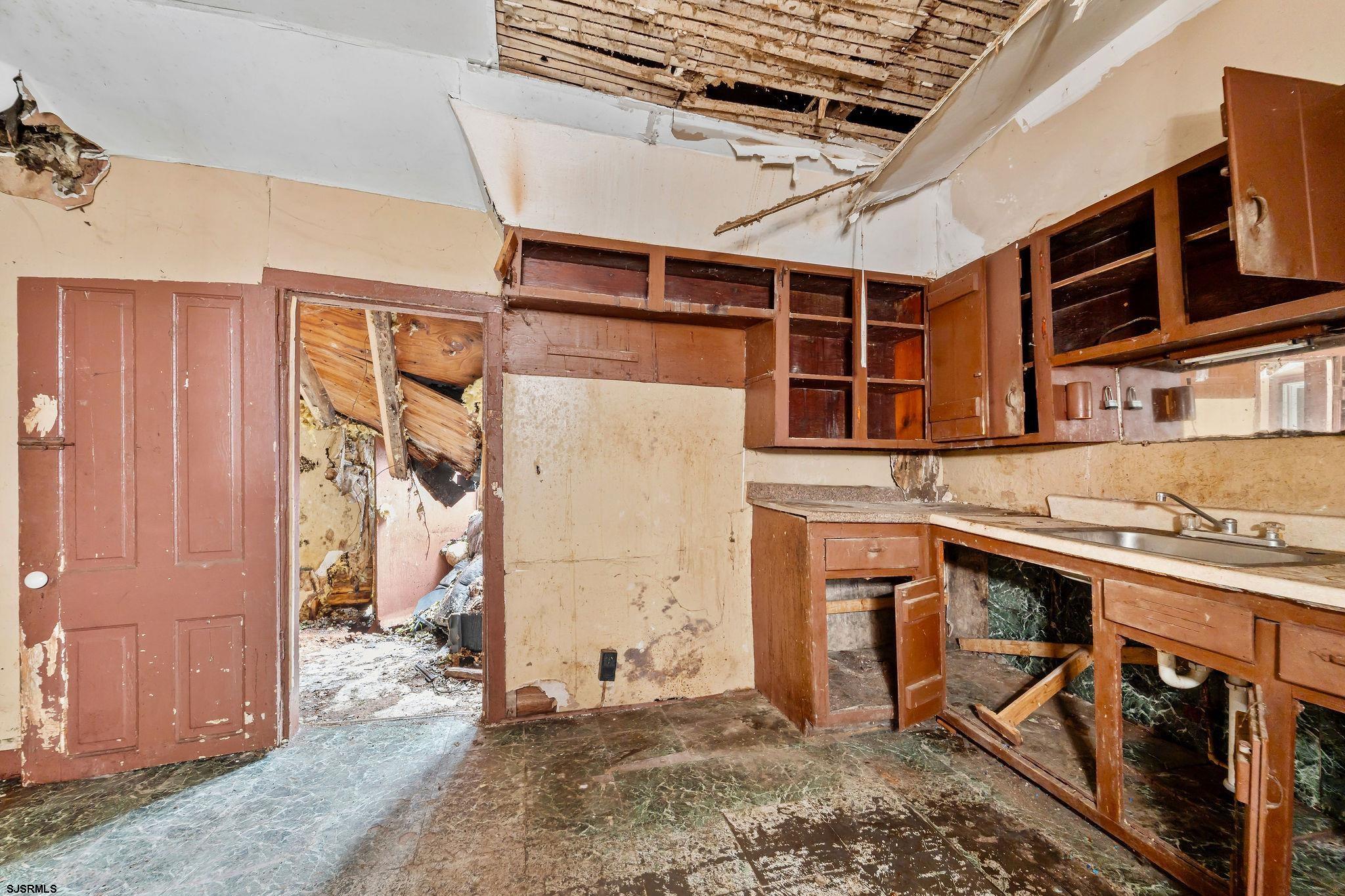 39 Cedar Street Bridgeton, NJ 08302 - Photo 5 of 19 a view of an entryway of house