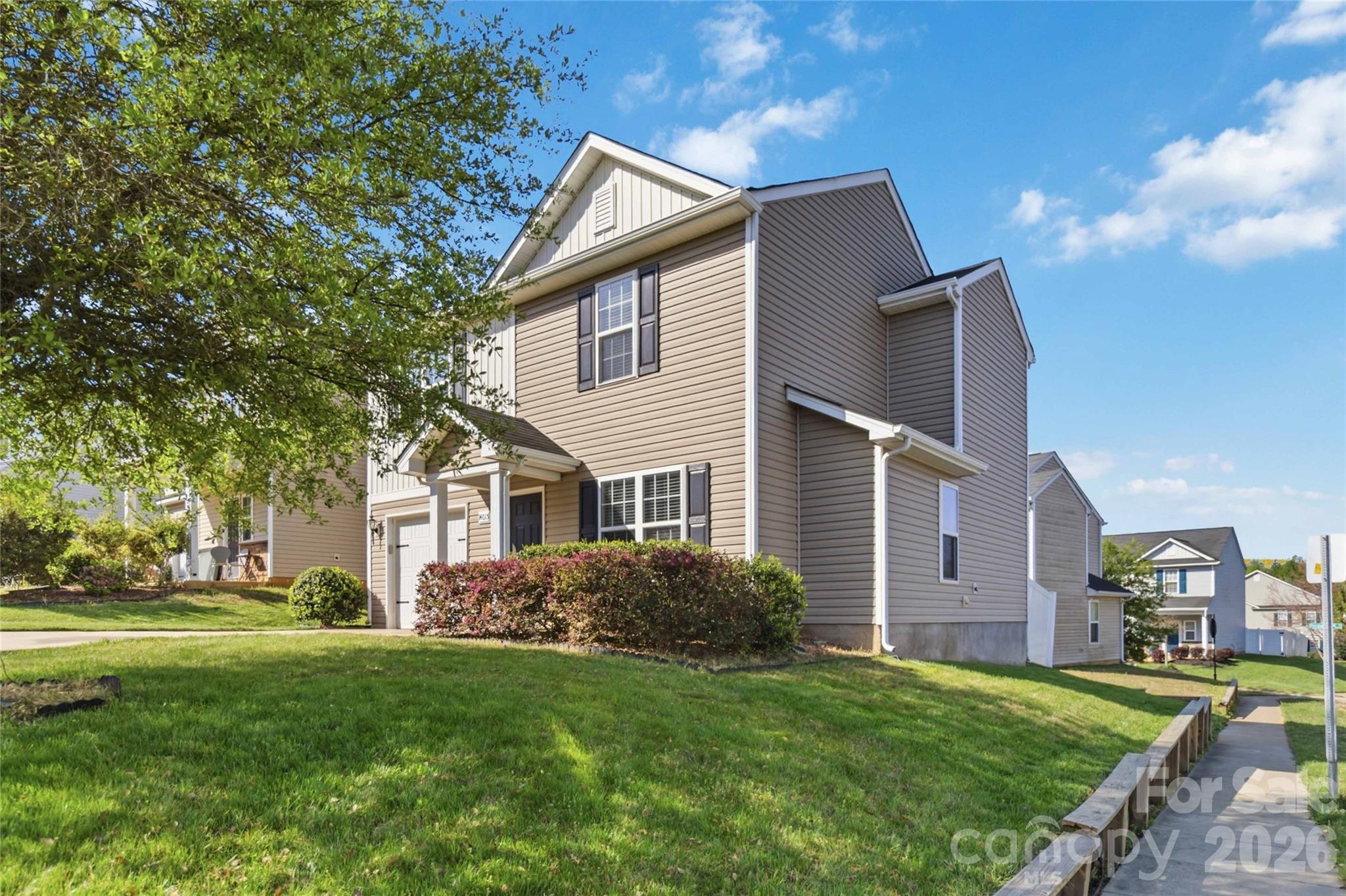 14015 Rory Glen Lane Charlotte, NC 28215 - Photo 4 of 28 a view of house with yard and green space