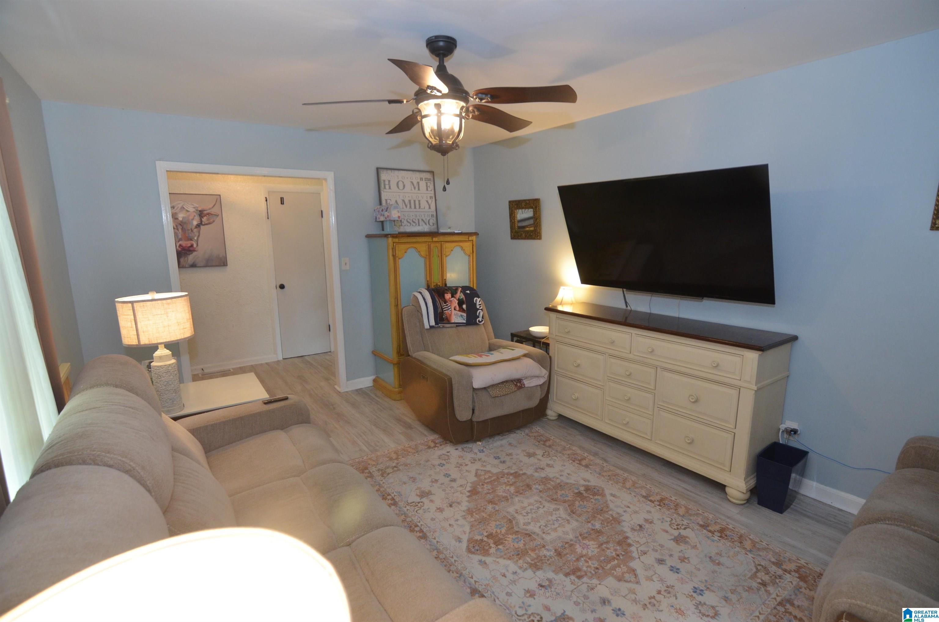 506 12th Street Southwest Alabaster, AL 35007 - Photo 11 of 48
