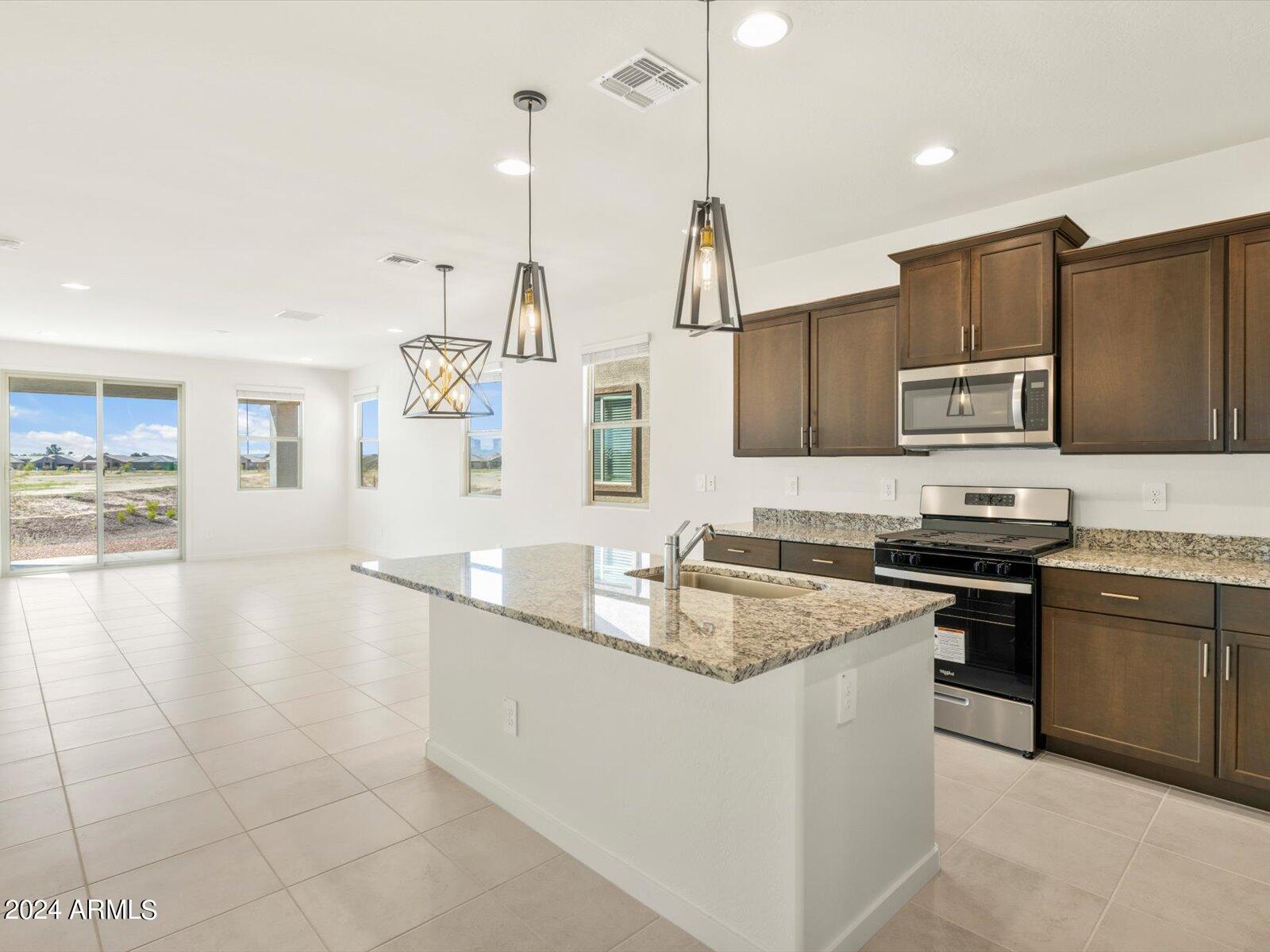 20560 North Candlelight Road Maricopa, AZ 85138 - Photo 11 of 61 07-20560_146