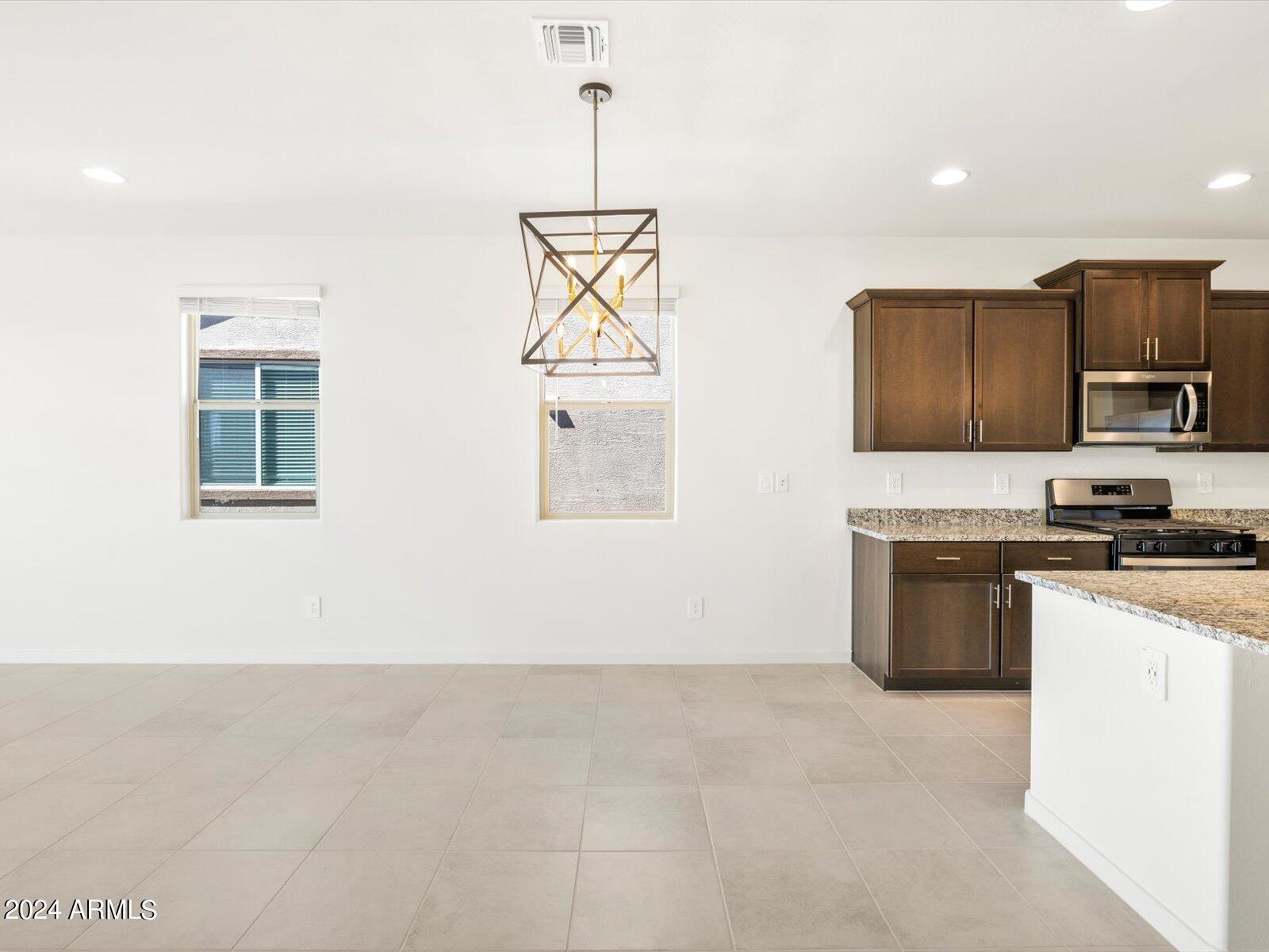 20560 North Candlelight Road Maricopa, AZ 85138 - Photo 15 of 61 09-20560_155