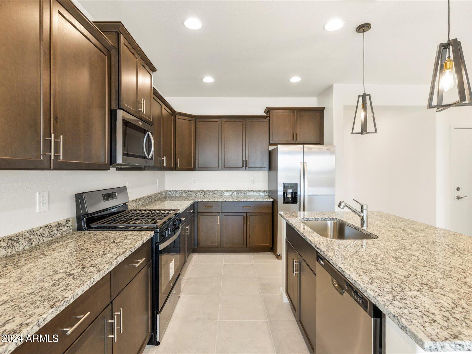 20560 North Candlelight Road Maricopa, AZ 85138 - Photo 9 of 61 47-20560_127