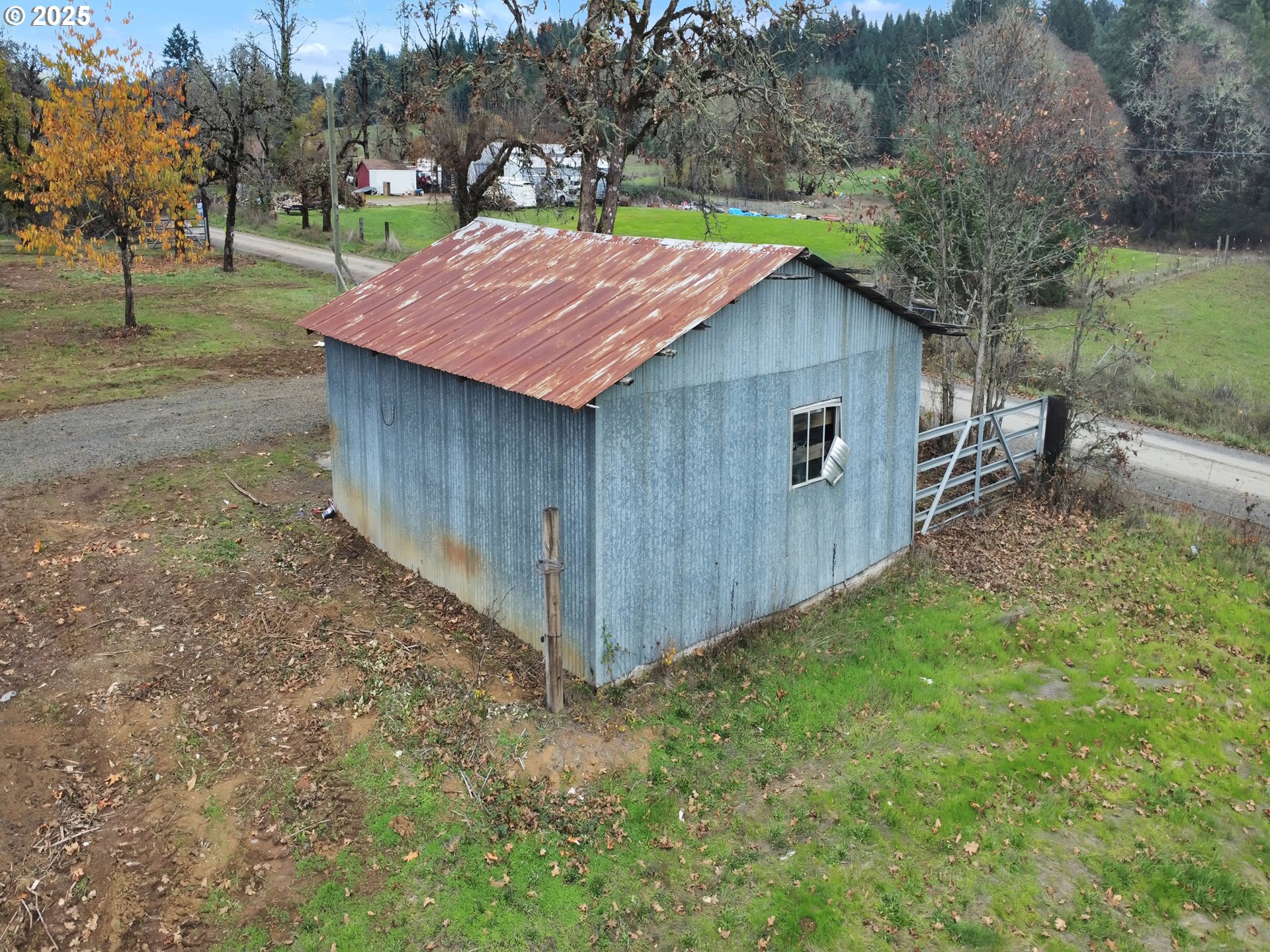 4515 Palmer Road Falls City, OR 97344 - Photo 6 of 10 Gallery Image 6