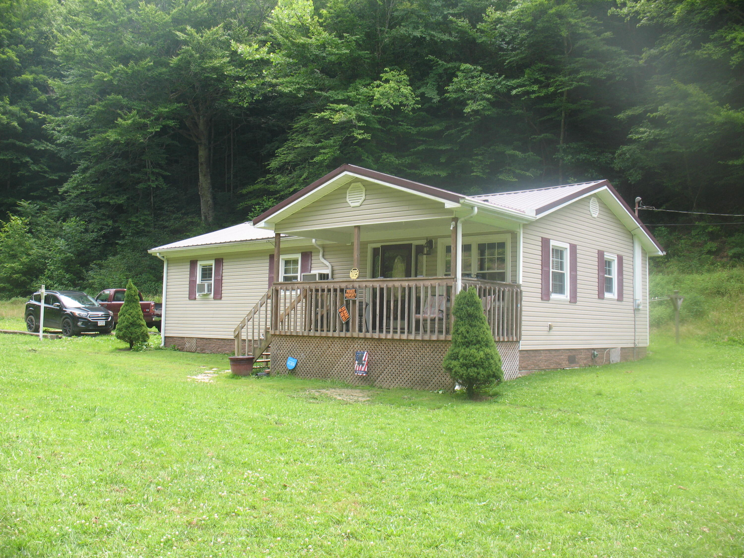 1164 Darby Branch Road Manchester, KY 40962 - Photo 1 of 32 IMG_4793