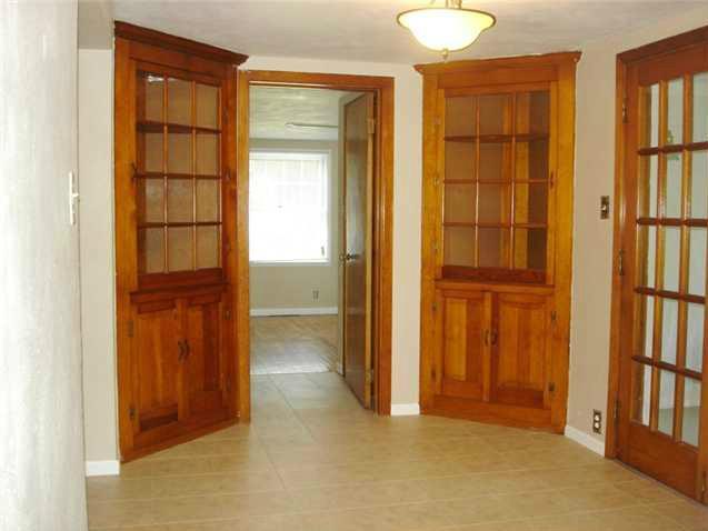 634 North Pendleton Avenue Pendleton, IN 46064 - Photo 8 of 12 Gallery Image 8