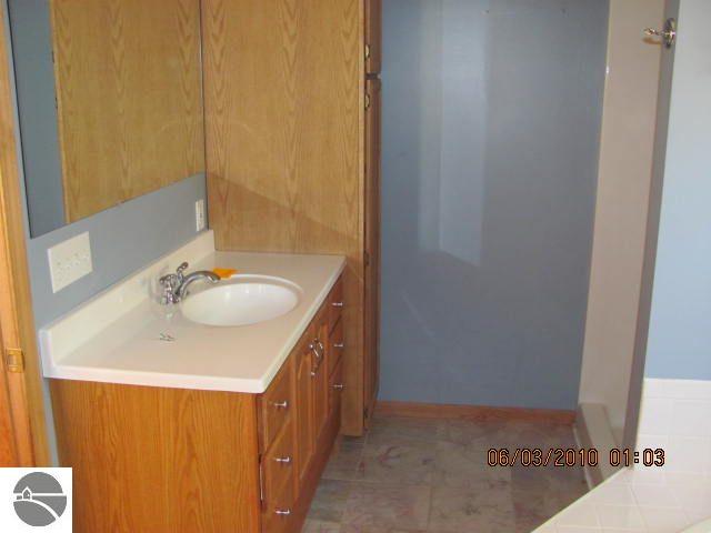 9280 Raspberry Ridge Fife Lake, MI 49633 - Photo 11 of 15 1718214-10.JPG