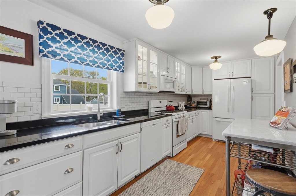 35 Enfield Street Lowell, MA 01852 - Photo 11 of 29 Gallery Image 11