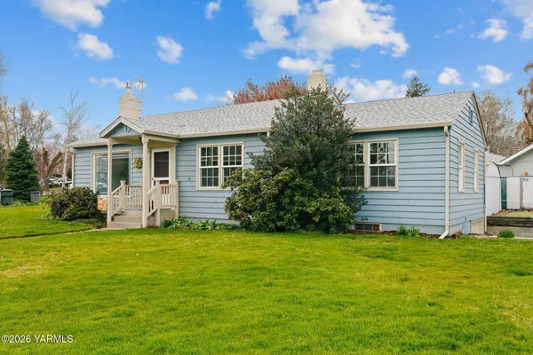 $349,000 | 3102 Summitview Avenue, Yakima, WA 98902