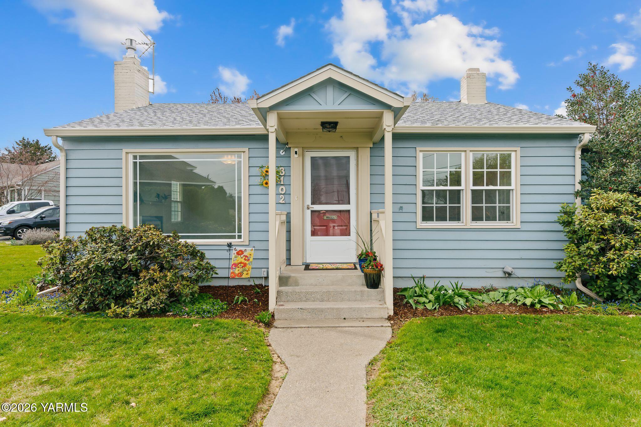 3102 Summitview Avenue Yakima, WA 98902 - Photo 2 of 25 Exterior