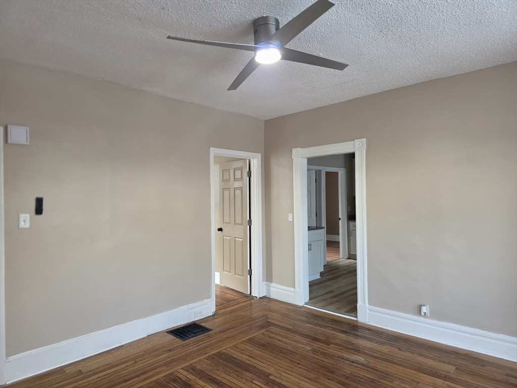 184 King Street Springfield, MA 01109 - Photo 18 of 35 Gallery Image 18