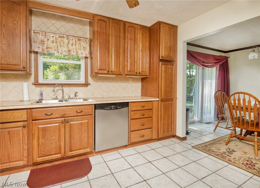 5461 Ridge Road Cortland, OH 44410 - Photo 18 of 29 Gallery Image 18