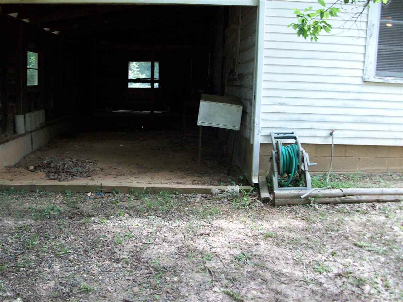 581 Ninety-Nine Island Road Blacksburg, SC 29702 - Photo 7 of 11 Gallery Image 7