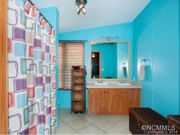 184 Austin Road Clyde, NC 28721 - Photo 6 of 12