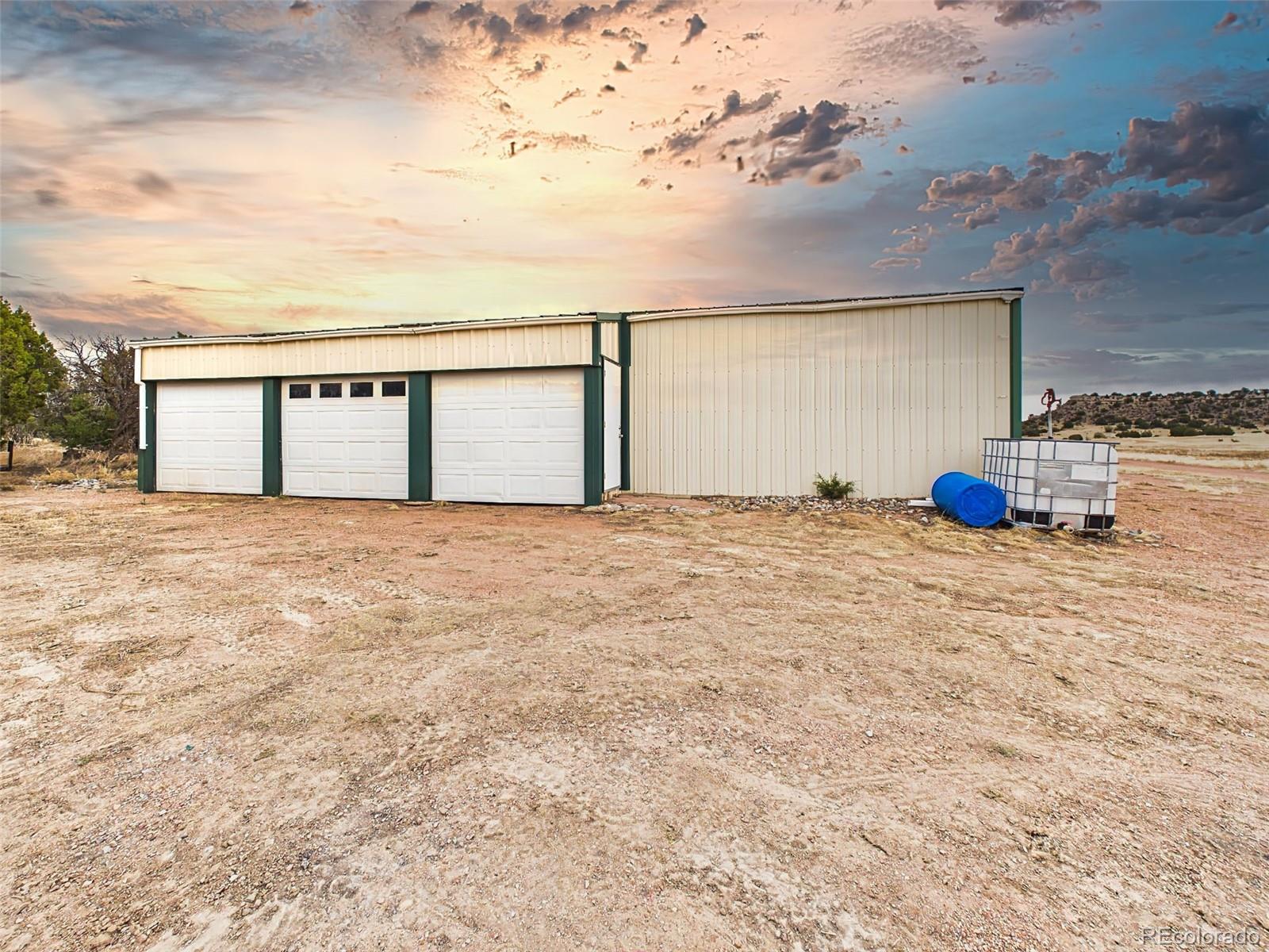 699 Cedar Hills Road Penrose, CO 81240 - Photo 40 of 50 a view of empty room with ocean view