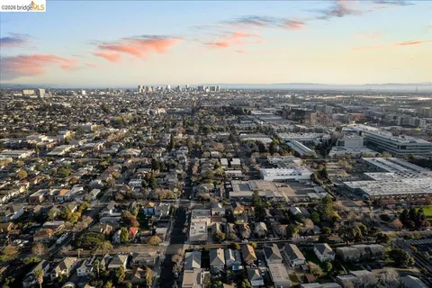 $829,000 | 1261 61st Street, Emeryville, CA 94608