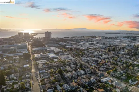 $829,000 | 1261 61st Street, Emeryville, CA 94608