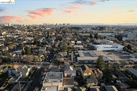 $829,000 | 1261 61st Street, Emeryville, CA 94608