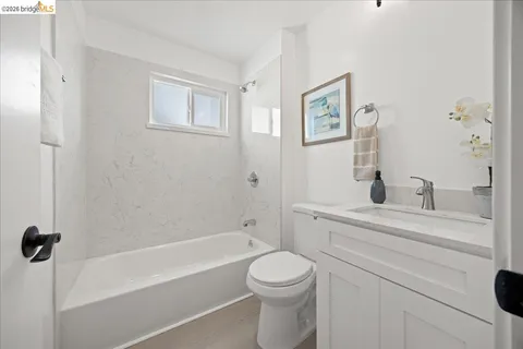 $829,000 | 1261 61st Street, Emeryville, CA 94608