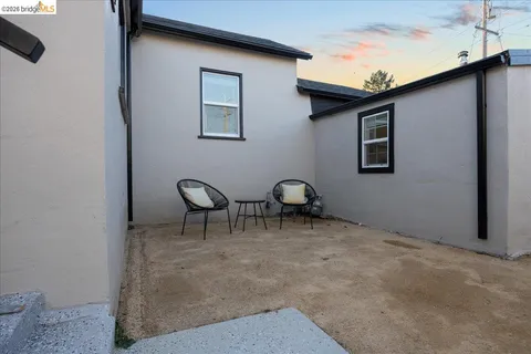$829,000 | 1261 61st Street, Emeryville, CA 94608