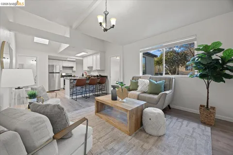 $829,000 | 1261 61st Street, Emeryville, CA 94608