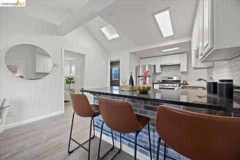 $829,000 | 1261 61st Street, Emeryville, CA 94608