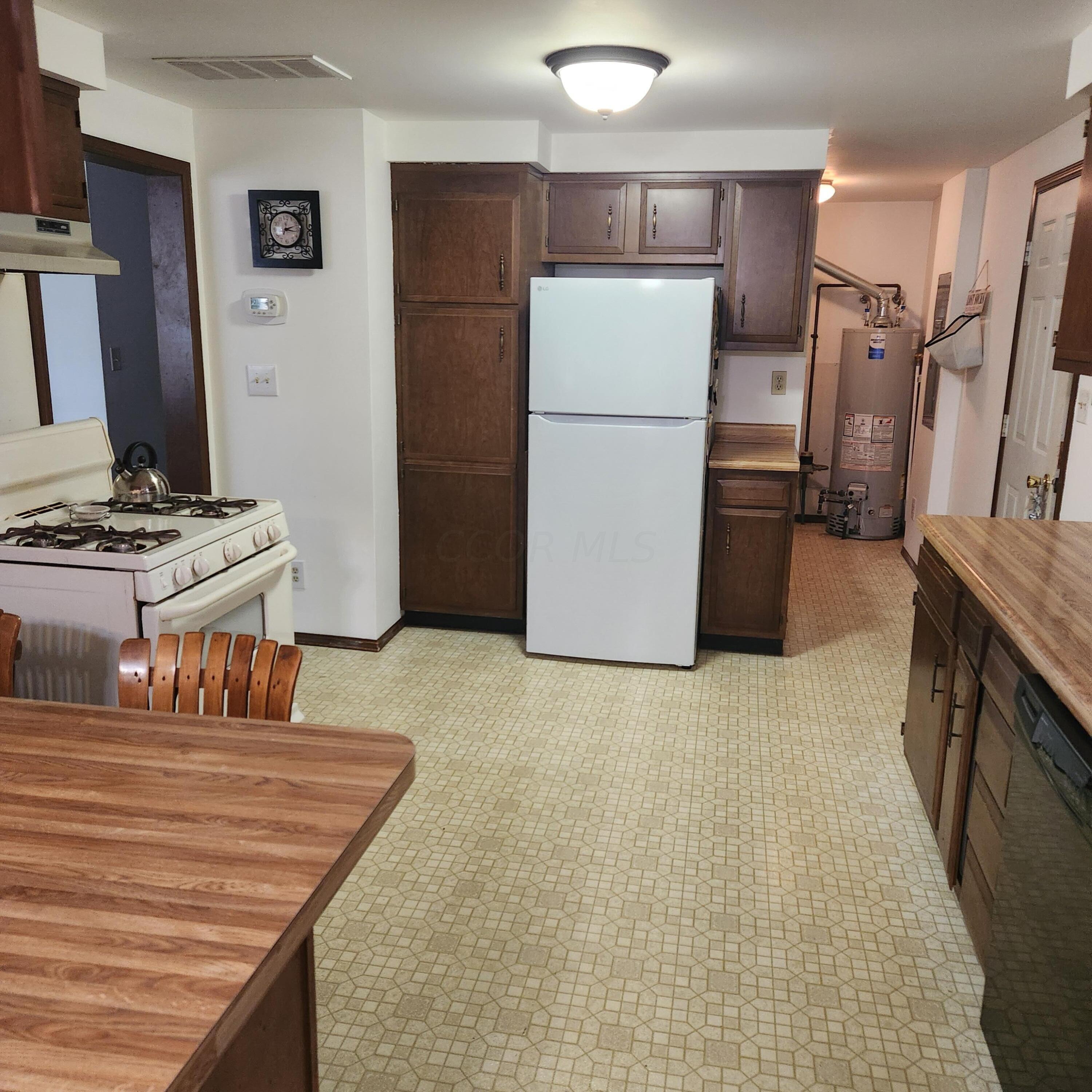 5992 Radekin Road Columbus, OH 43232 - Photo 8 of 15 1000013586
