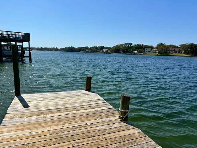 $899,700 | 606 Pelham Road, Fort Walton Beach, FL 32547