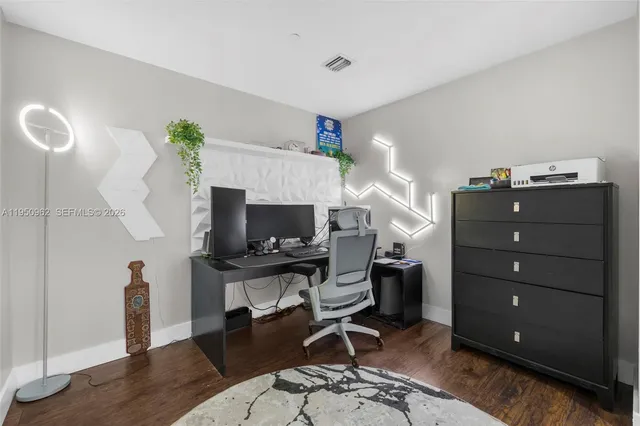 $460,000 | 1060 Brickell Condominiums, Miami, FL 33131