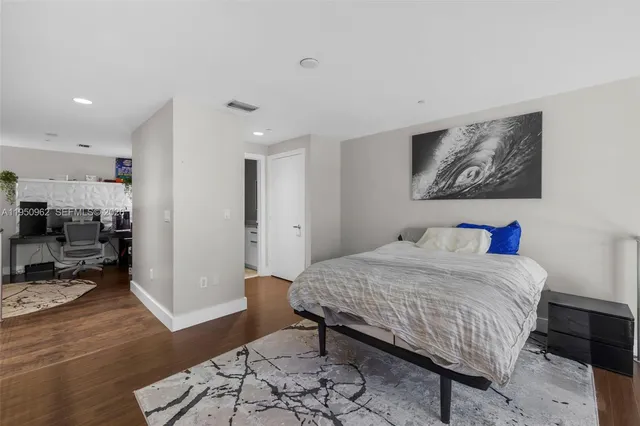 $460,000 | 1060 Brickell Condominiums, Miami, FL 33131