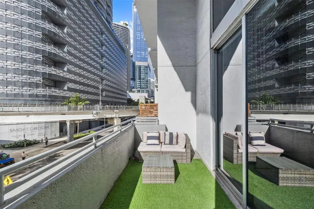 $460,000 | 1060 Brickell Condominiums, Miami, FL 33131