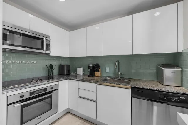 $460,000 | 1060 Brickell Condominiums, Miami, FL 33131