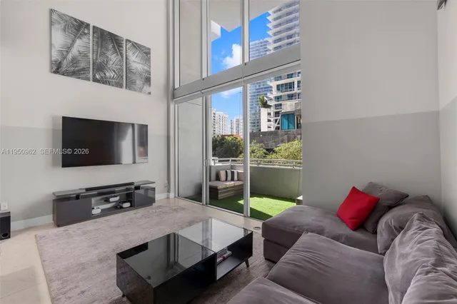 $460,000 | 1060 Brickell Condominiums, Miami, FL 33131