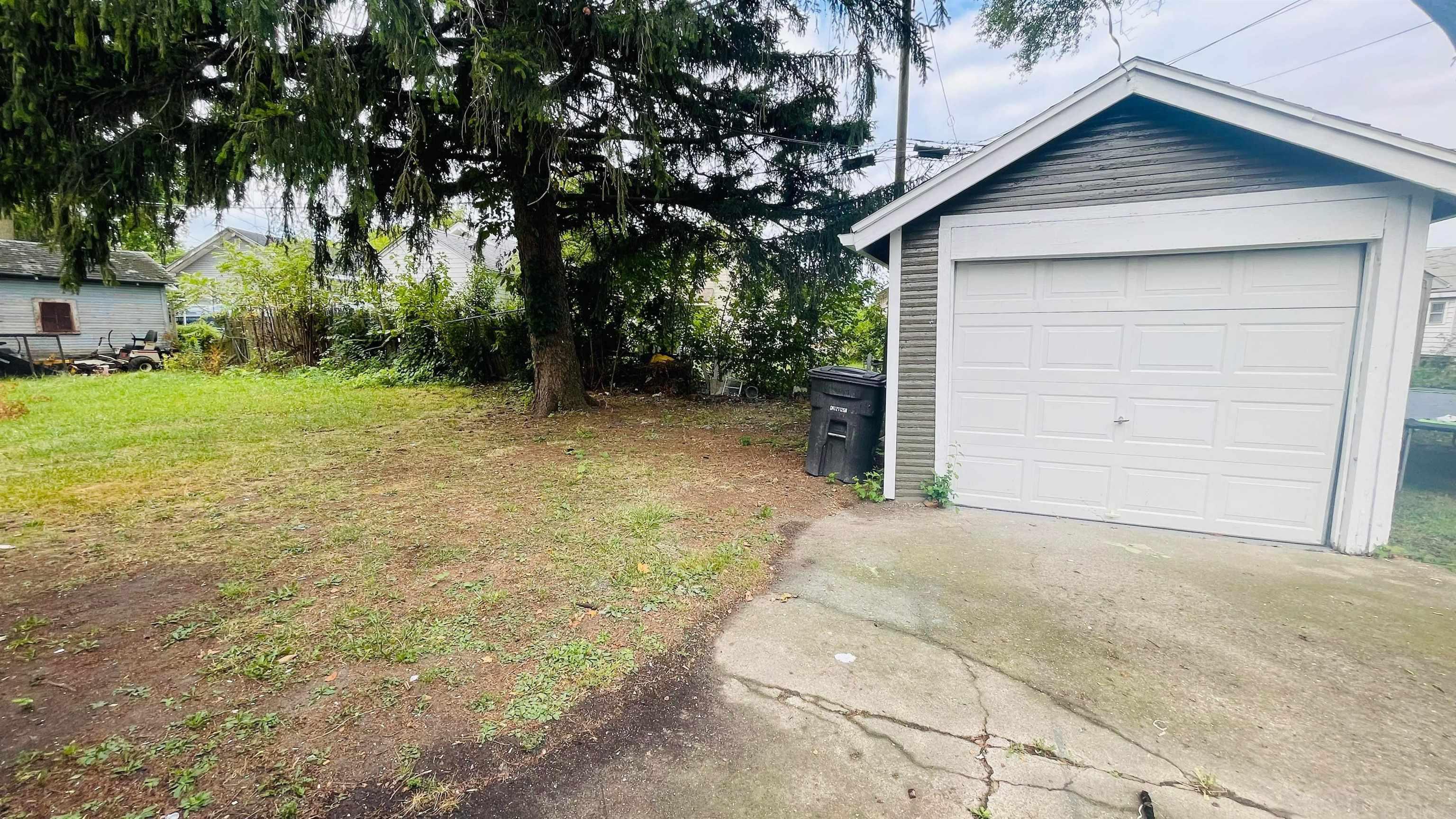 3924 Barr Street Fort Wayne, IN 46806 - Photo 14 of 15