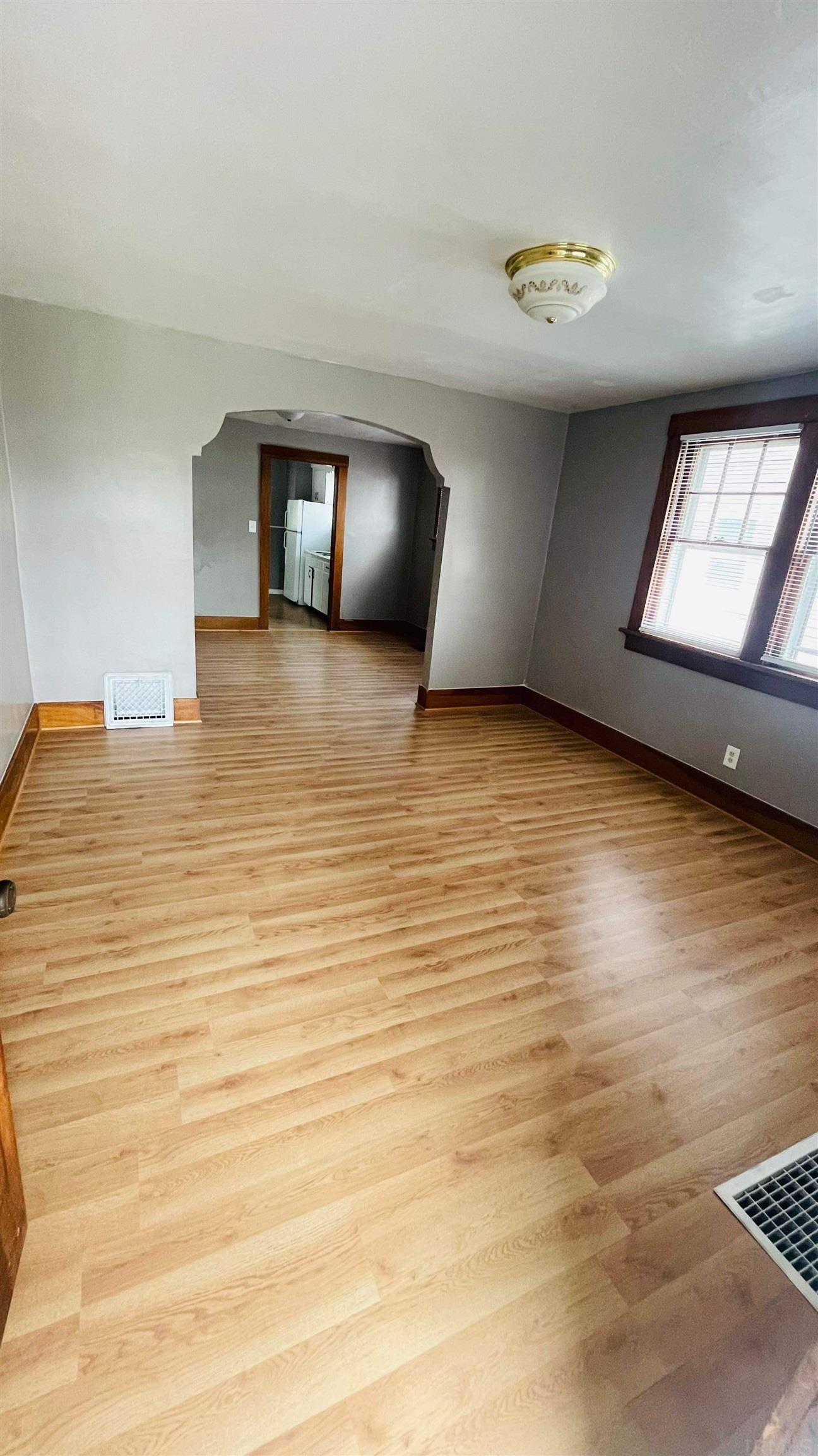 3924 Barr Street Fort Wayne, IN 46806 - Photo 4 of 15