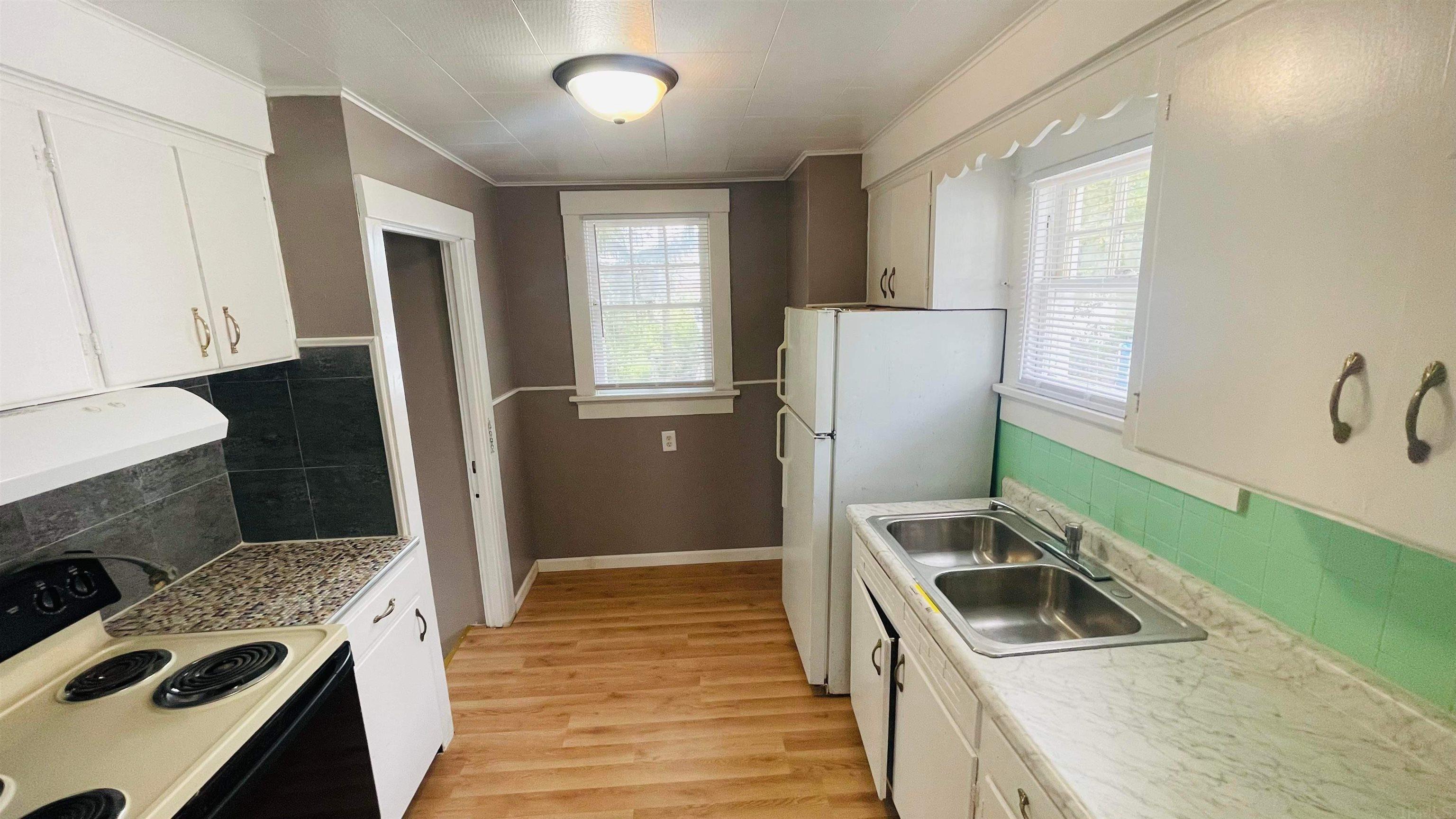 3924 Barr Street Fort Wayne, IN 46806 - Photo 8 of 15