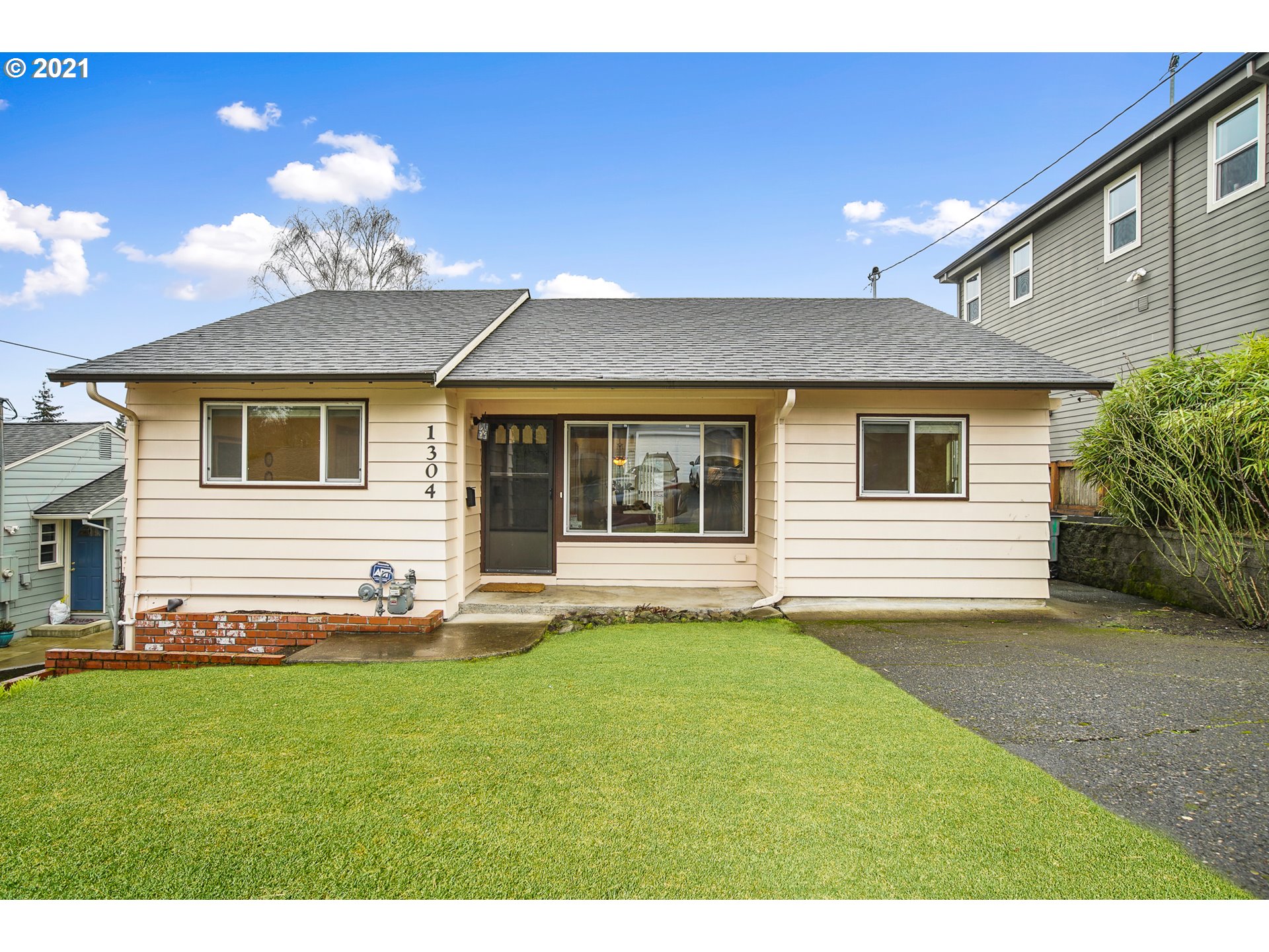 1304 Southwest Freeman Street Portland, OR 97219 - Photo 1 of 32 Gallery Image 1