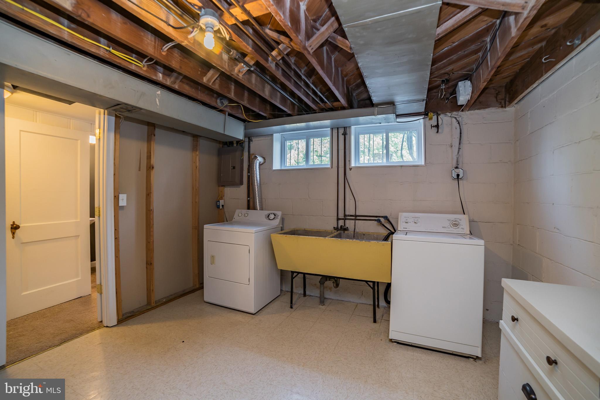 403 Lambeth Road Baltimore, MD 21228 - Photo 27 of 30 Additional work room & laundry room
