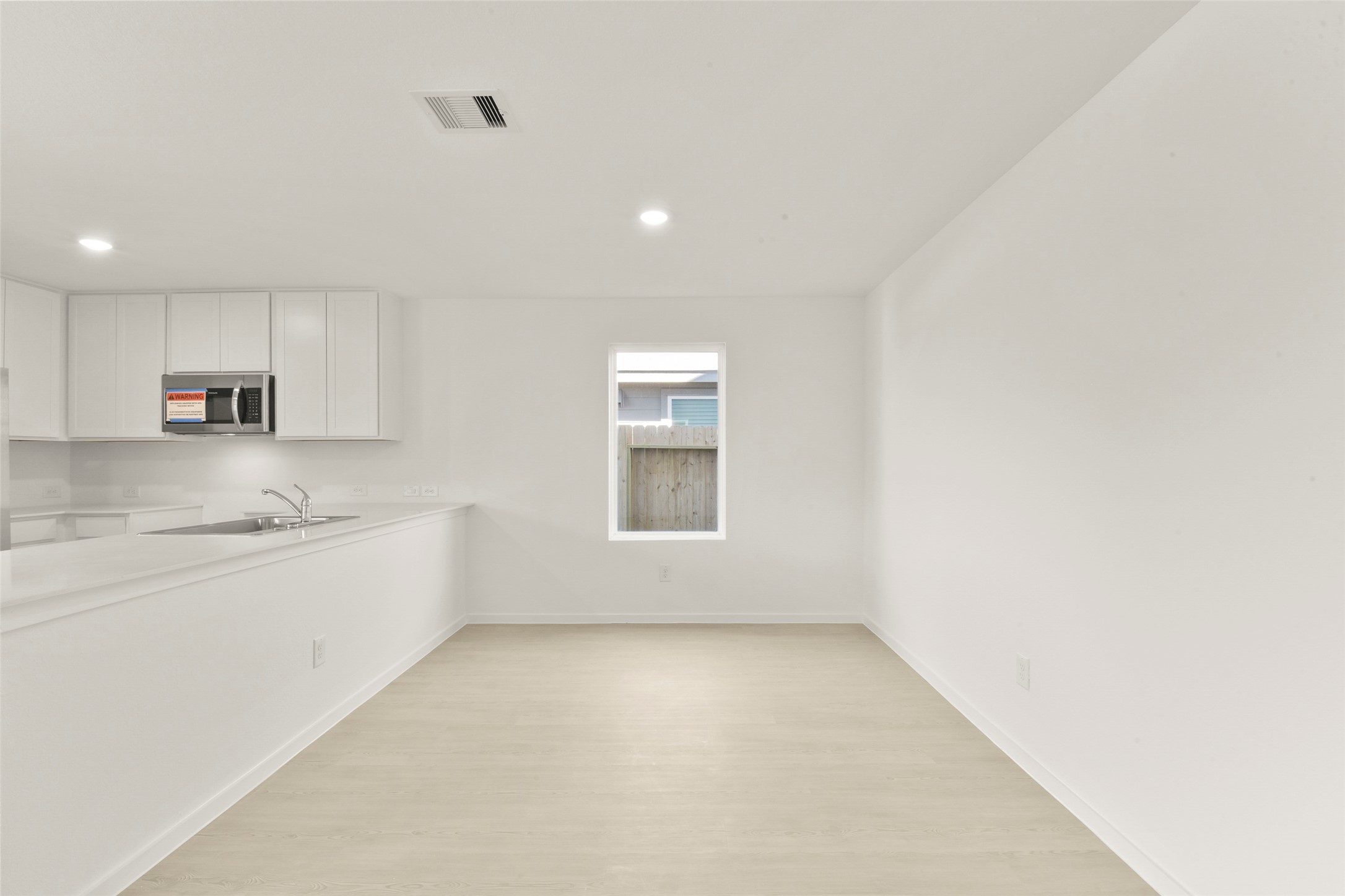 12403 Mountain Daisy Road Houston, TX 77038 - Photo 11 of 39 Gallery Image 11
