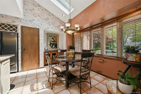 $1,100,000 | 3 Partridge Lane, Huntington, NY 11743