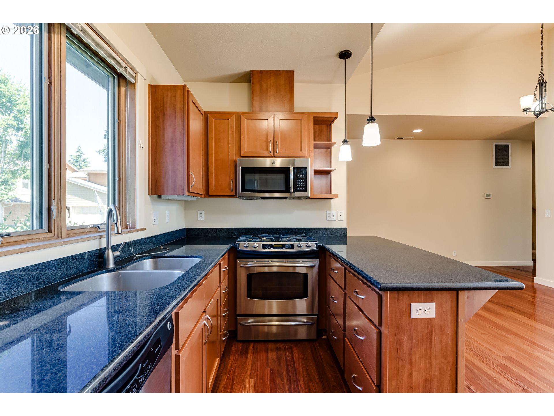 1485 Perdue Loop Eugene, OR 97401 - Photo 7 of 33