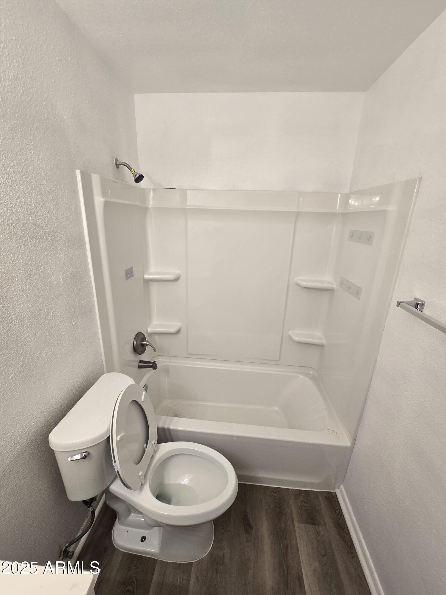 2038 West Cactus Road Phoenix, AZ 85029 - Photo 13 of 35 20250208_121919