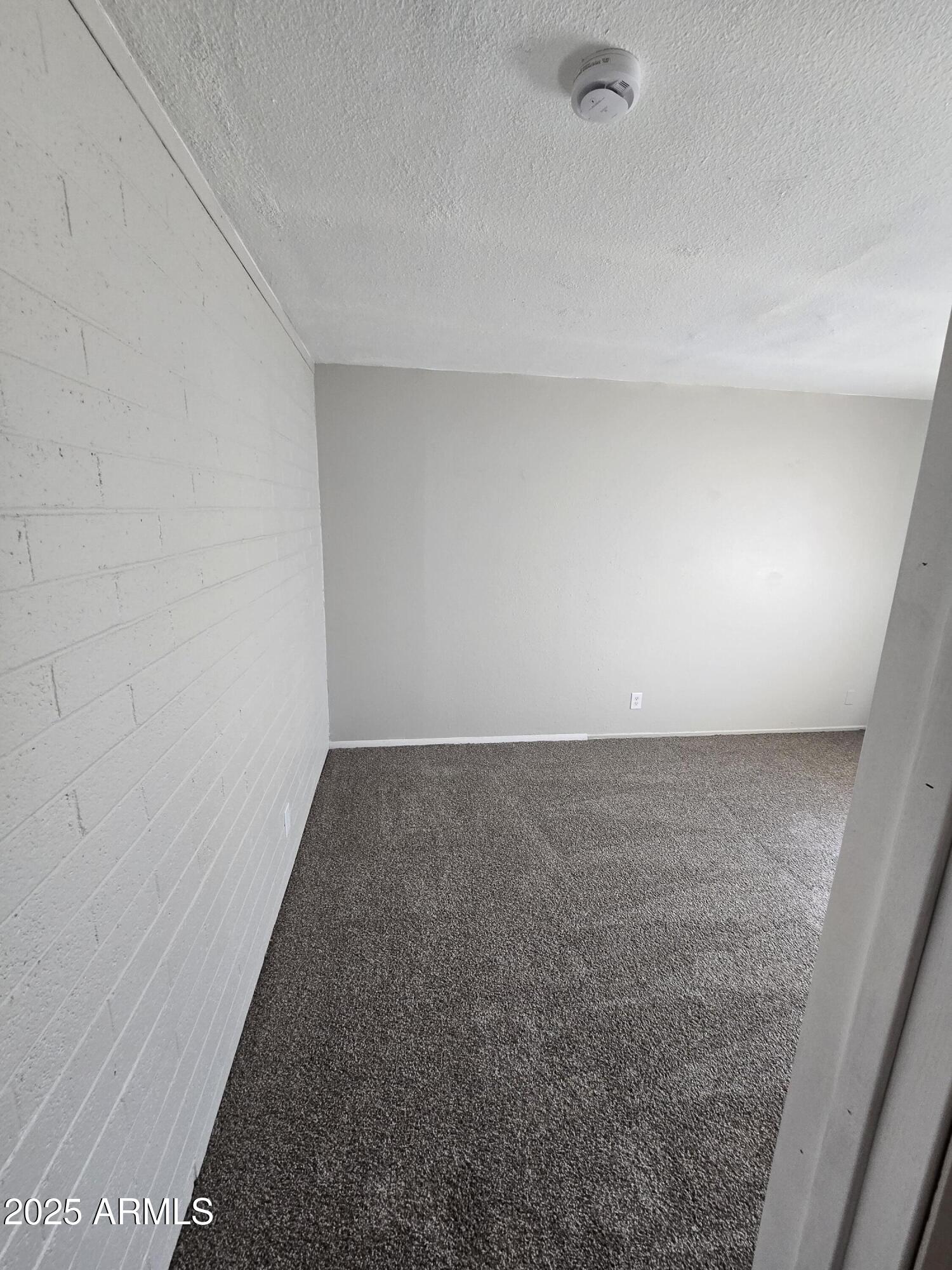 2038 West Cactus Road Phoenix, AZ 85029 - Photo 17 of 35 20250208_121951