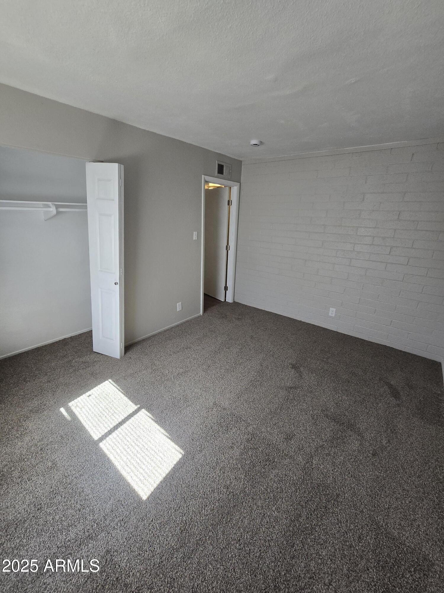 2038 West Cactus Road Phoenix, AZ 85029 - Photo 26 of 35 20250208_122133
