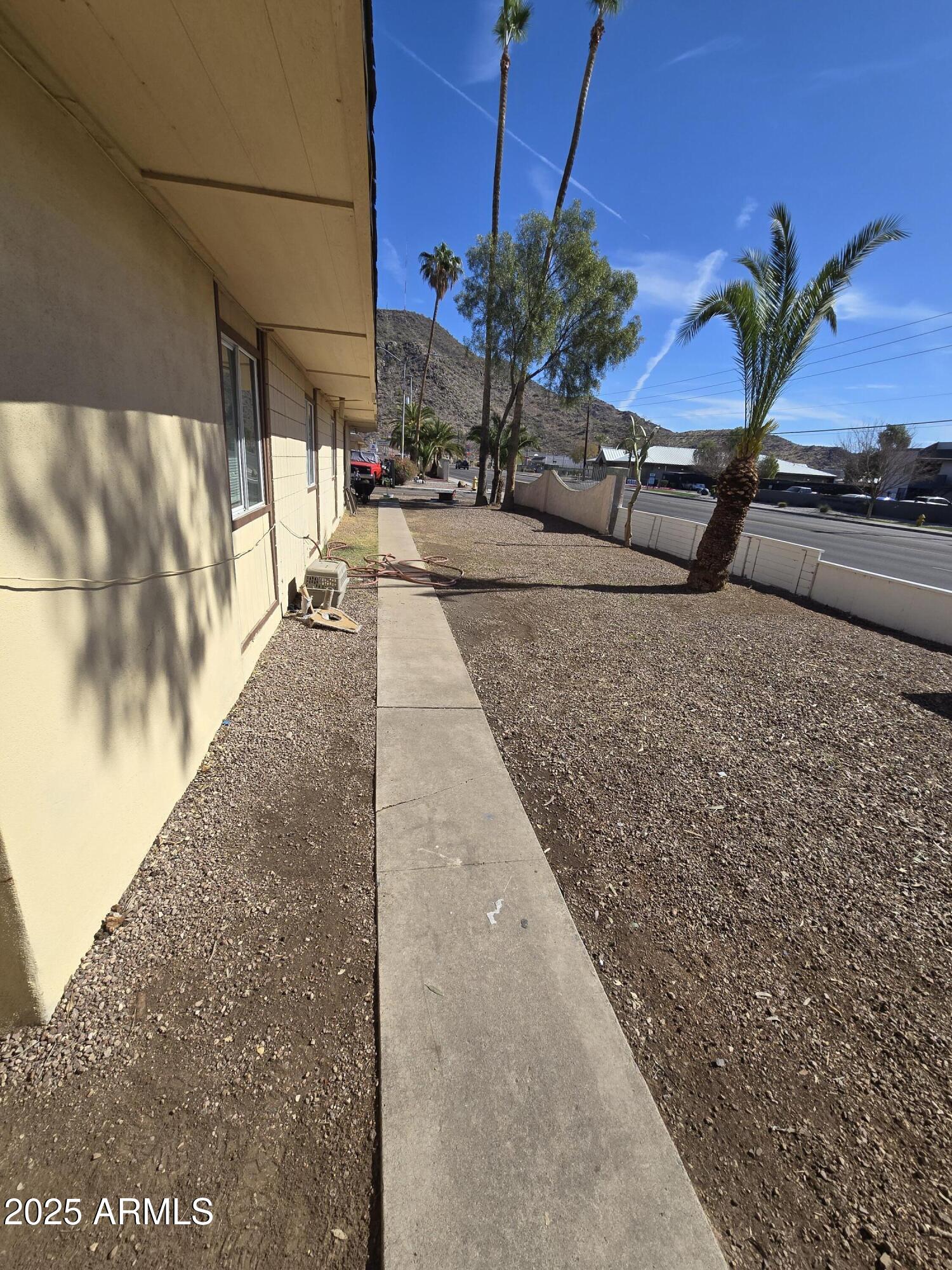 2038 West Cactus Road Phoenix, AZ 85029 - Photo 33 of 35 20250208_124254