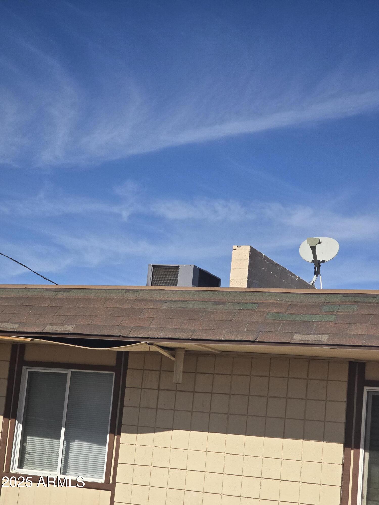 2038 West Cactus Road Phoenix, AZ 85029 - Photo 35 of 35 20250208_124340