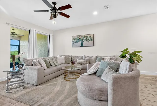 $4,250 | 9009 Palm Key Avenue, Oldsmar, FL 34677