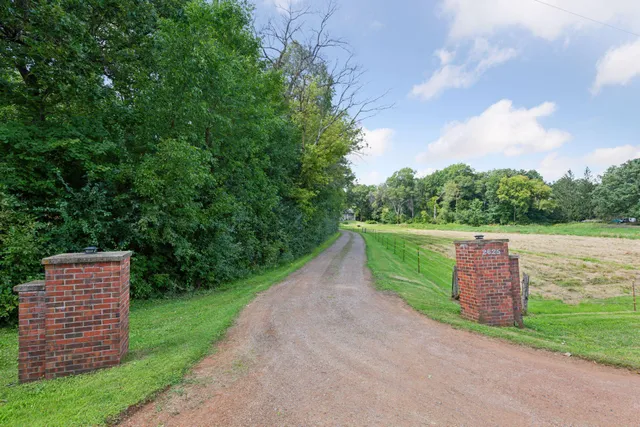 $850,000 | 2625 Valley Road, Independence, MN 55359