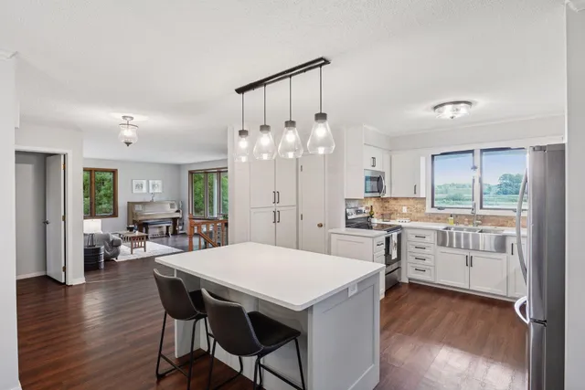 $850,000 | 2625 Valley Road, Independence, MN 55359